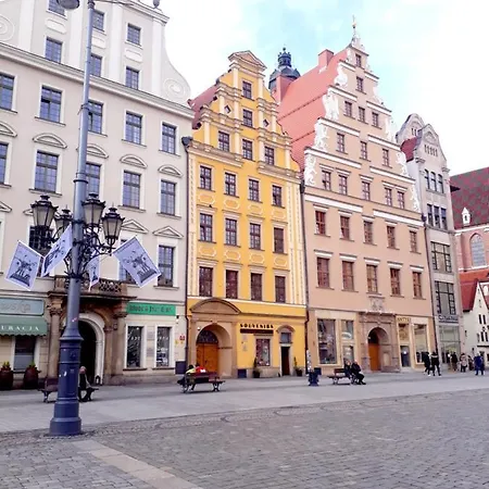 Wroclaw Inn Apartments شقة